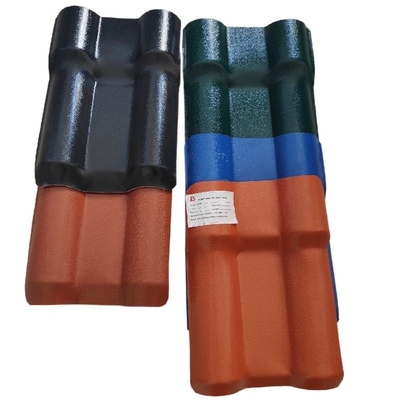 Telhas de telhado sintéticas ASA com isolamento térmico superior para proteção contra incêndios B1 e telhados isolados