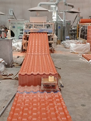 4500-6000m2 por contêiner Quantidade de carregamento ASA Material PVC chapa de telhado Roma estilo espanhol PVC telhado telhado para casa