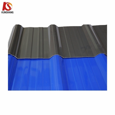 Chapas de telhado corrugadas de PVC à prova de fogo de 3 camadas para armazéns Chapas de telhado UPVC à prova d'água Espessura 1,2-3,0 mm