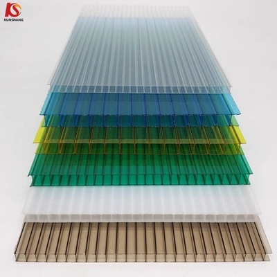 Amostra grátis 2100mm Painel de iluminação solar liso de policarbonato clarabóia estufa PC Folha de telhado oca para economia de energia
