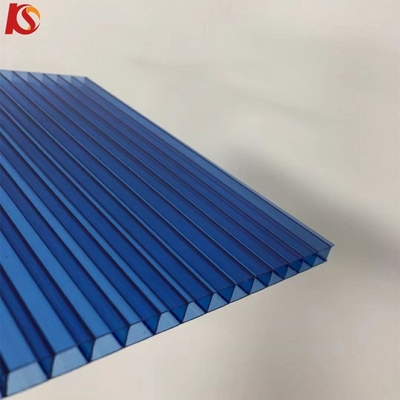 Capa UV UV 50-70um Folhas de sol PC Folhas em relevo de policarbonato Folha oca de estufa Folhas de policarbonato de plástico