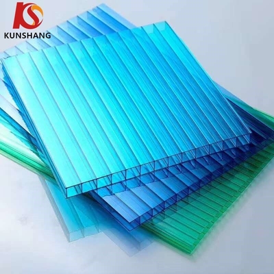 Capa UV UV 50-70um Folhas de sol PC Folhas em relevo de policarbonato Folha oca de estufa Folhas de policarbonato de plástico