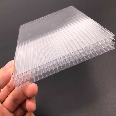 Capa UV UV 50-70um Folhas de sol PC Folhas em relevo de policarbonato Folha oca de estufa Folhas de policarbonato de plástico