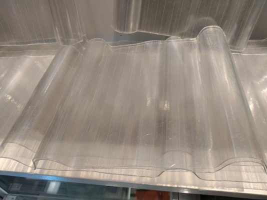Folha de telhado transparente corrugada de FRP de espessura personalizada 0,8 mm-3,0 mm para solução de telhado